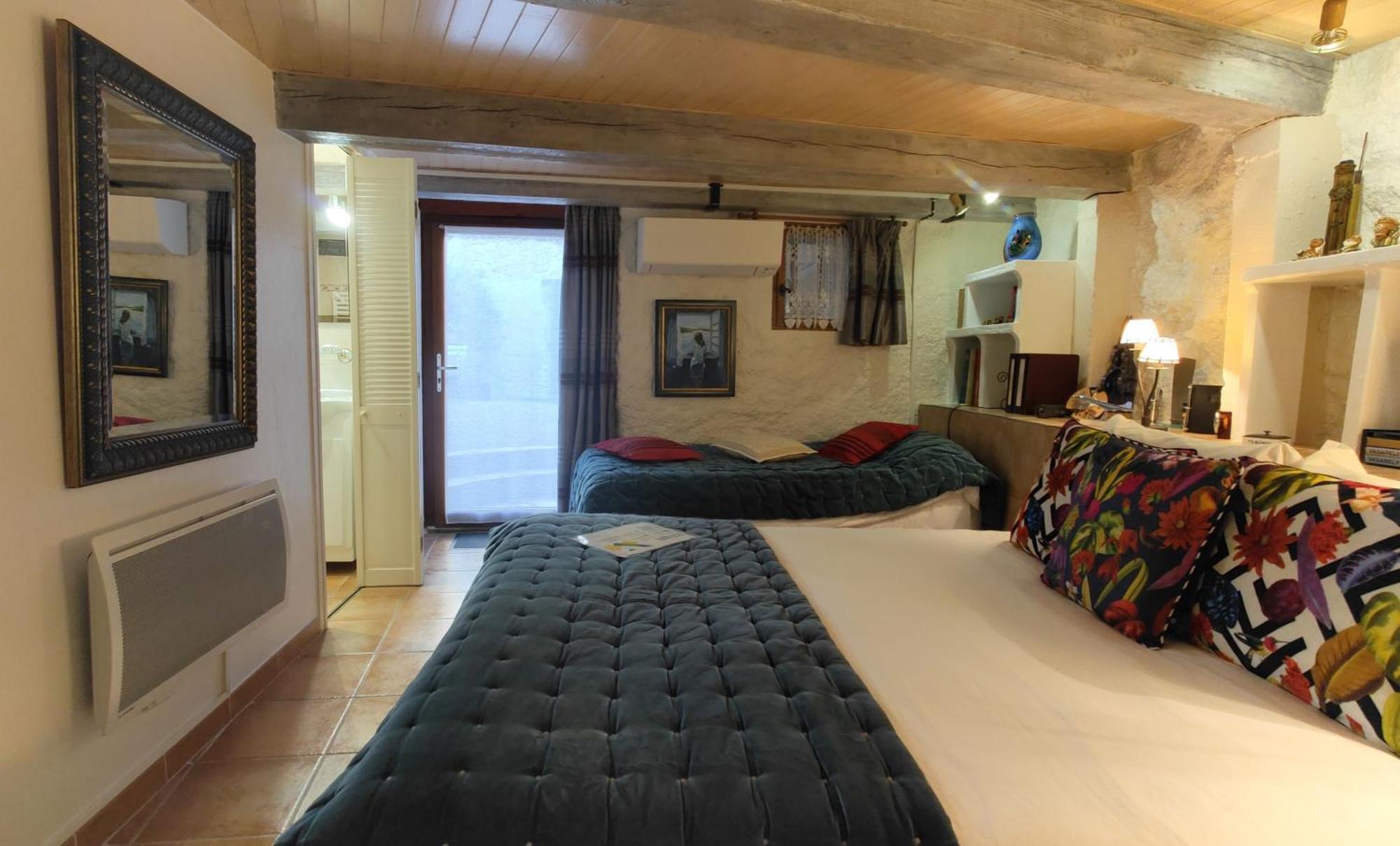 Mas Peu Del Causse Bed & Breakfast Thuir Room photo